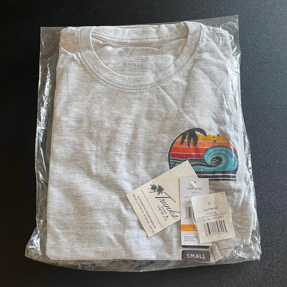 NEW Trunks Surf & Swim Long Sleeve TEE SM Men's Women's Gray 100% Cotton T Shirt - Picture 2 of 9